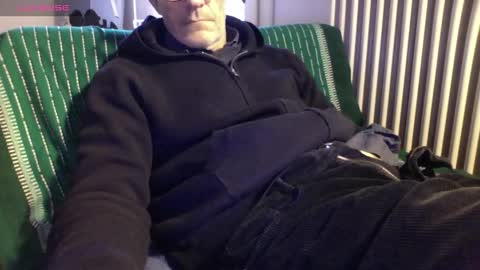 Snapshot of mynakedbeach chatting on 02/14/26, 09:50 Bi sexy guy lovense hush is on private is open or password show tip if you like. online show from 02/14/26, 09:50