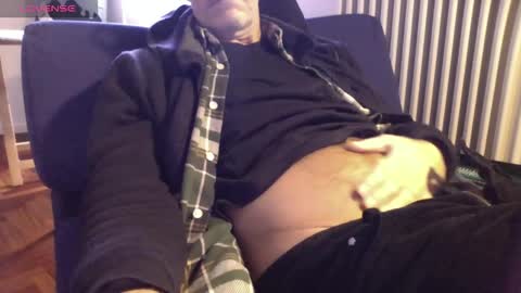 Snapshot of mynakedbeach chatting on 02/20/26, 02:17 Bi sexy guy lovense hush is on private is open or password show tip if you like. online show from 02/20/26, 02:17