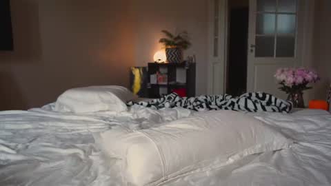 Snapshot of mynaughtynights chatting on 07/10/26, 12:41 Sima online show from 07/10/26, 12:41