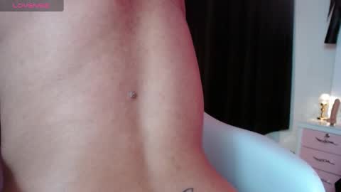 Snapshot of myomi_nix chatting on 01/21/25, 05:49 myomi online show from 01/21/25, 05:49