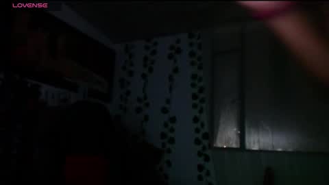 Snapshot of myomi_nix chatting on 10/17/25, 02:59 myomi online show from 10/17/25, 02:59