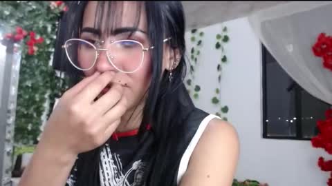 Snapshot of myomi_nix chatting on 10/22/25, 03:07 myomi online show from 10/22/25, 03:07