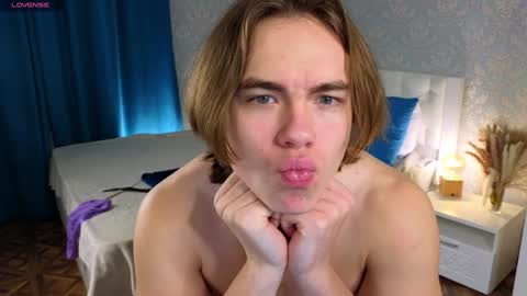 Snapshot of myshkek chatting on 12/13/24, 09:41 Mickey online show from 12/13/24, 09:41