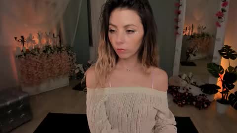 Snapshot of mysstica chatting on 03/07/25, 02:25 Maria online show from 03/07/25, 02:25