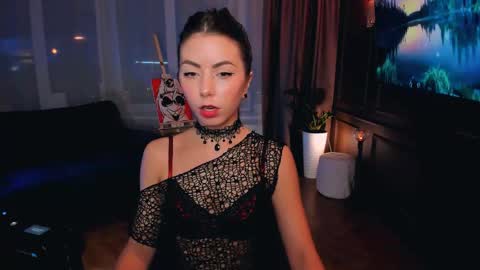 Snapshot of mysstica chatting on 05/01/26, 12:37 Maria online show from 05/01/26, 12:37