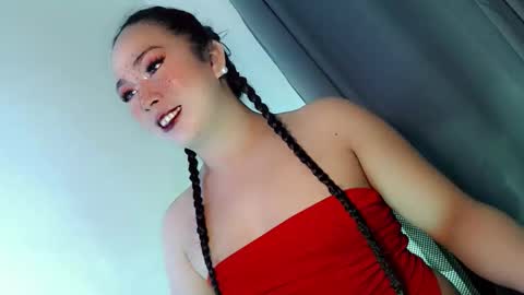 Snapshot of mysterious_kim chatting on 11/10/25, 02:43 kimmy online show from 11/10/25, 02:43