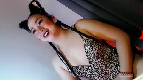 Snapshot of mysterious_kim chatting on 11/11/25, 02:55 kimmy online show from 11/11/25, 02:55