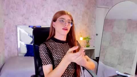 Snapshot of mysterius_boy chatting on 11/04/25, 09:14 Marcus online show from 11/04/25, 09:14