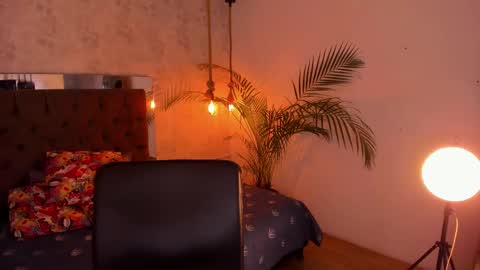 Snapshot of mysterius_boy chatting on 11/21/25, 09:35 Marcus online show from 11/21/25, 09:35