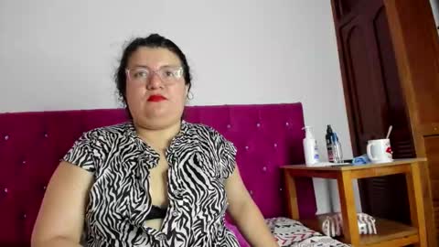 Snapshot of mystery_psique chatting on 10/25/25, 03:29 mystery_psique online show from 10/25/25, 03:29