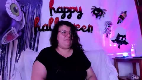 Snapshot of mystery_psique chatting on 10/29/25, 03:14 mystery_psique online show from 10/29/25, 03:14