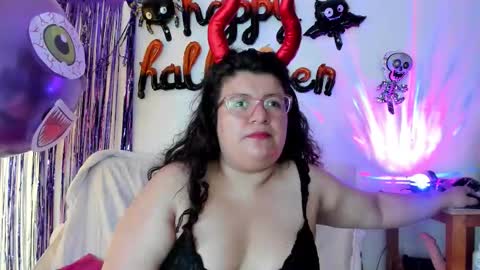 Snapshot of mystery_psique chatting on 11/01/25, 03:36 mystery_psique online show from 11/01/25, 03:36