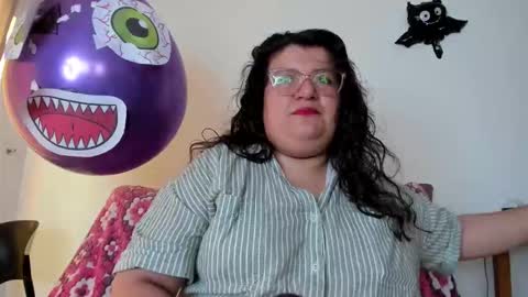 Snapshot of mystery_psique chatting on 11/06/25, 07:04 mystery_psique online show from 11/06/25, 07:04