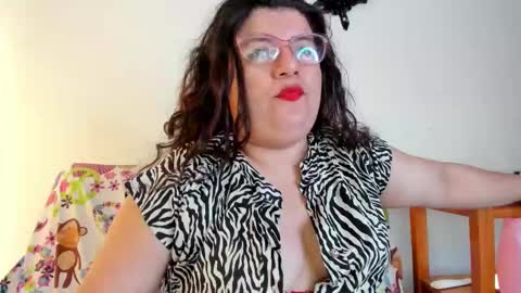 Snapshot of mystery_psique chatting on 11/12/25, 07:03 mystery_psique online show from 11/12/25, 07:03