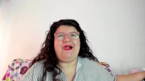 Snapshot of mystery_psique chatting on 11/15/25, 07:43 mystery_psique online show from 11/15/25, 07:43