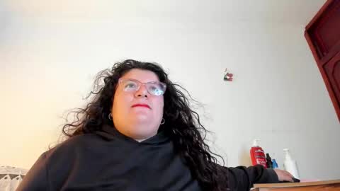 Snapshot of mystery_psique chatting on 12/13/25, 07:53 mystery_psique online show from 12/13/25, 07:53