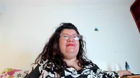 Snapshot of mystery_psique chatting on 12/15/25, 07:40 mystery_psique online show from 12/15/25, 07:40