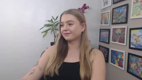 Snapshot of mysteryericax chatting on 12/11/24, 11:54 Erica online show from 12/11/24, 11:54