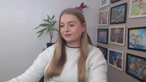 Snapshot of mysteryericax chatting on 12/16/24, 05:22 Erica online show from 12/16/24, 05:22