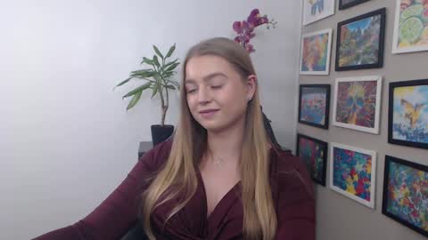 Snapshot of mysteryericax chatting on 12/19/24, 04:02 Erica online show from 12/19/24, 04:02