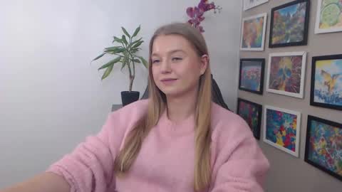 Snapshot of mysteryericax chatting on 12/21/24, 11:55 Erica online show from 12/21/24, 11:55