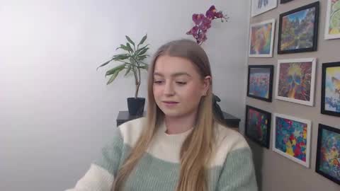 Snapshot of mysteryericax chatting on 01/13/25, 03:15 Erica online show from 01/13/25, 03:15