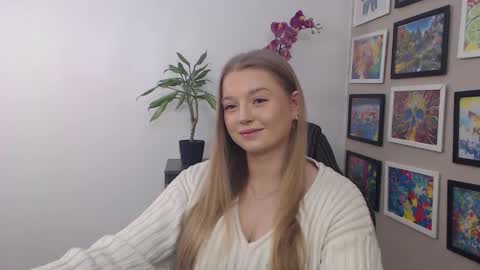 Snapshot of mysteryericax chatting on 01/23/25, 08:04 Erica online show from 01/23/25, 08:04