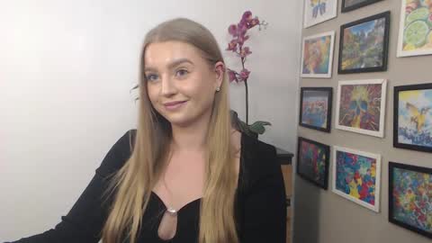 Snapshot of mysteryericax chatting on 02/15/25, 11:17 Erica online show from 02/15/25, 11:17