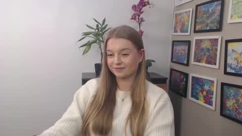 Snapshot of mysteryericax chatting on 02/18/25, 11:55 Erica online show from 02/18/25, 11:55