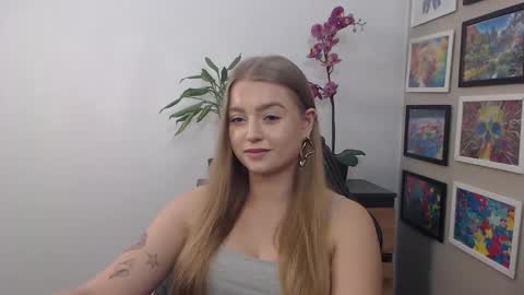Snapshot of mysteryericax chatting on 03/08/25, 08:22 Erica online show from 03/08/25, 08:22