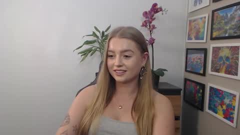 Snapshot of mysteryericax chatting on 03/08/25, 11:27 Erica online show from 03/08/25, 11:27