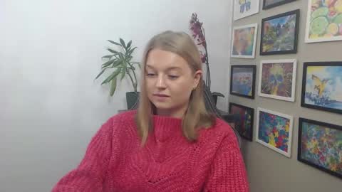 Snapshot of mysteryericax chatting on 10/20/25, 07:42 Erica online show from 10/20/25, 07:42