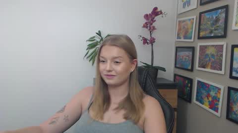 Erica online show from 02/25/26, 12:15