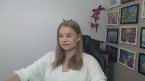 Erica online show from 03/05/26, 12:01