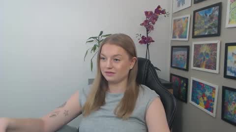 Snapshot of mysteryericax chatting on 04/22/26, 10:28 Erica online show from 04/22/26, 10:28