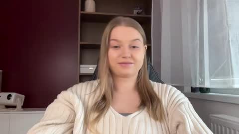 Snapshot of mysteryericax chatting on 05/19/26, 10:10 Erica online show from 05/19/26, 10:10