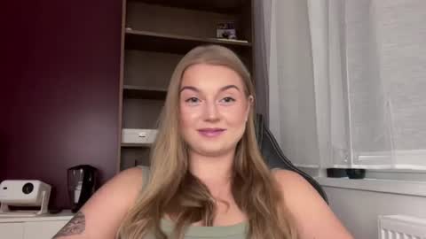 Erica online show from 07/10/26, 11:57