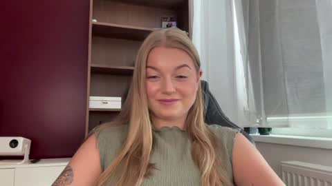 Erica online show from 07/12/26, 10:06