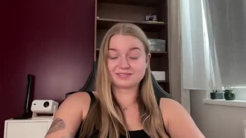 Erica online show from 07/20/26, 10:39