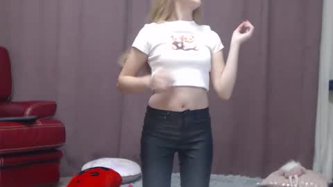 Mystery Girl online show from 10/29/25, 05:04