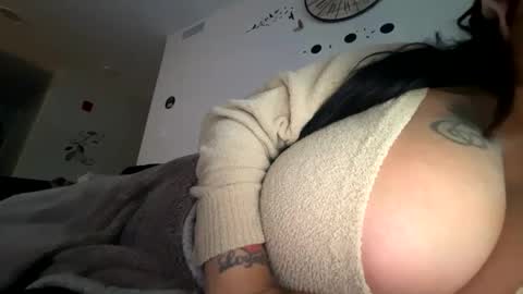 Snapshot of mysterygirl6919 chatting on 12/07/24, 08:05 Mystery online show from 12/07/24, 08:05