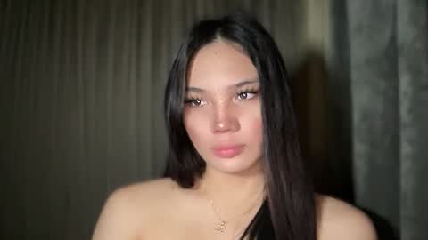 UR GIRL NEXTDOOR online show from 02/06/26, 02:27