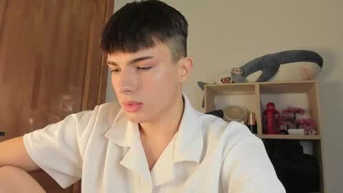 Snapshot of mystic_evan chatting on 11/18/25, 09:36 Evan Brown online show from 11/18/25, 09:36