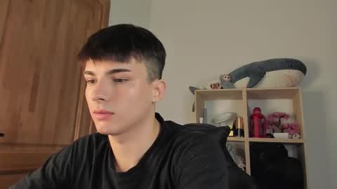 Snapshot of mystic_evan chatting on 11/20/25, 11:43 Evan Brown online show from 11/20/25, 11:43