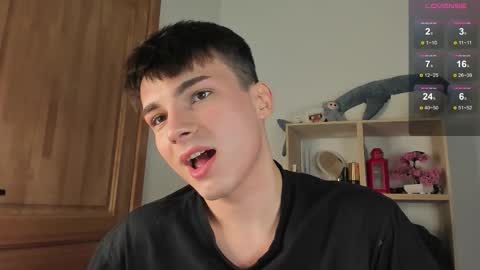 Snapshot of mystic_evan chatting on 11/24/25, 04:29 Evan Brown online show from 11/24/25, 04:29