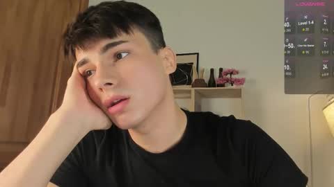 Snapshot of mystic_evan chatting on 11/29/25, 10:35 Evan Brown online show from 11/29/25, 10:35