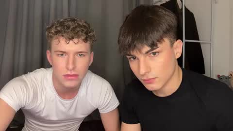 Snapshot of mystic_evan chatting on 12/20/25, 09:22 Evan Brown online show from 12/20/25, 09:22