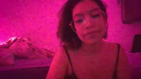 Snapshot of mystic_mika chatting on 12/16/24, 04:45 Mika online show from 12/16/24, 04:45