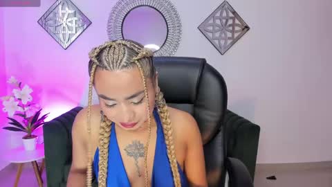 mystic_nova_ online show from 05/26/26, 11:28