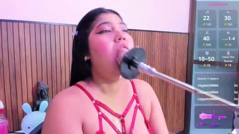 Snapshot of mysticlatina chatting on 10/22/25, 11:43 mysti online show from 10/22/25, 11:43